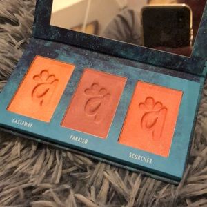 Alamar cosmetics blush trio!